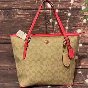 🌺 COACH F27348 🌺 LIGHT KHAKI POMEGRANATE PEYTON